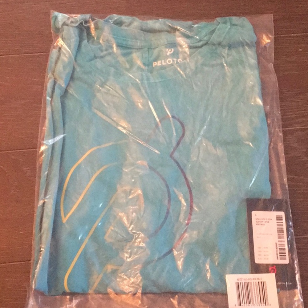 NWT Peloton L teal Scoop Tank - Vintage